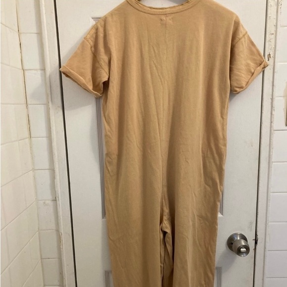 Cotton Jumpsuit. Shoulder 20” Armpit 20” Rise 26” Inseam 21” Full length 45” - Picture 2 of 4